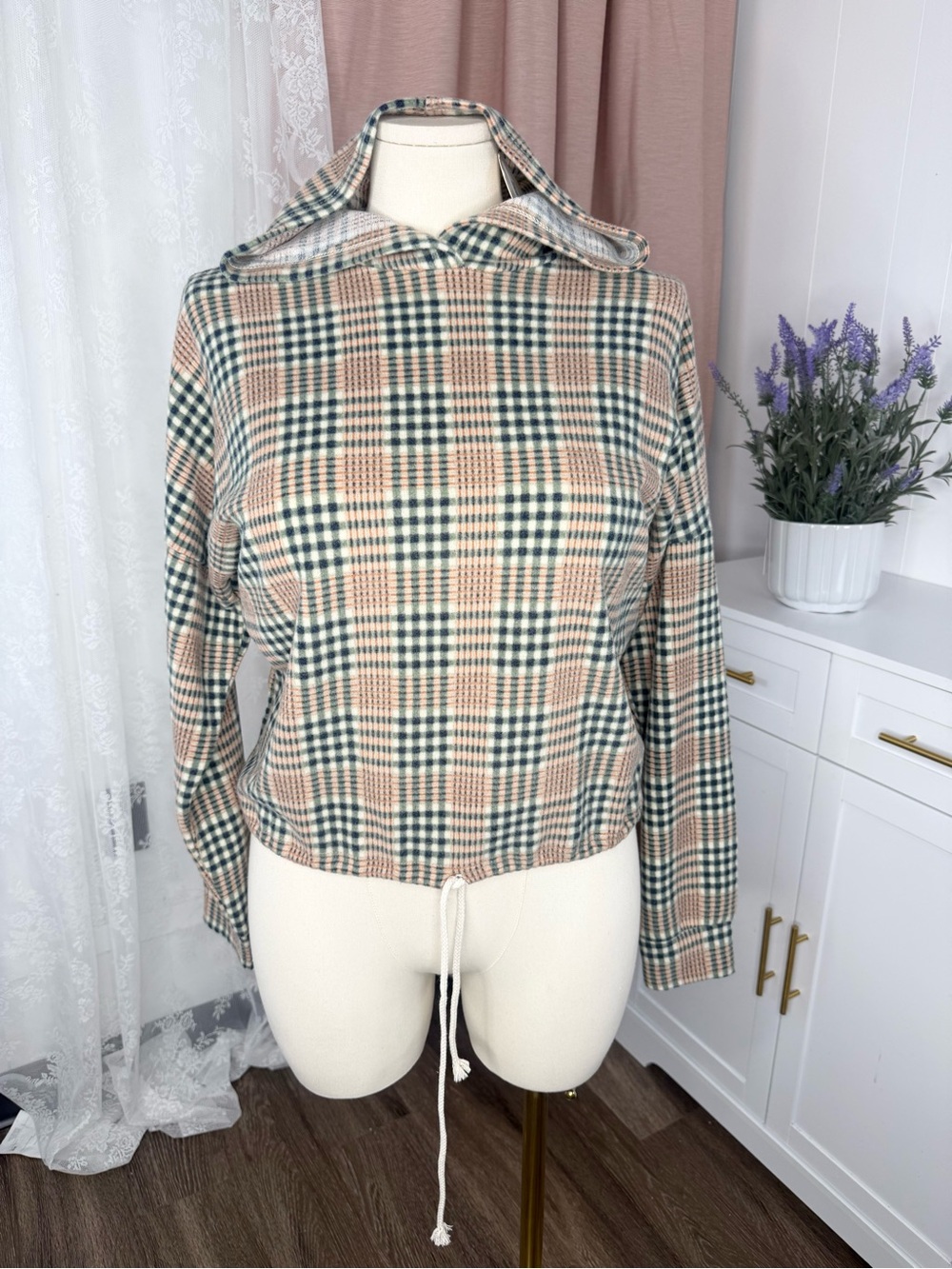 Saints and hearts Plaid Hooded Drawstring Pullover in Beige and Green BIN#14